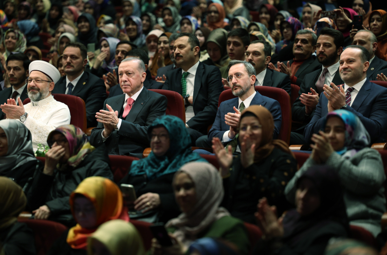 Cumhurbaşkanı Erdoğan: Türkiye Yüzyılı ile koskoca bir medeniyetin hayallerini kucaklıyor